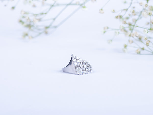 The Vertex Ring