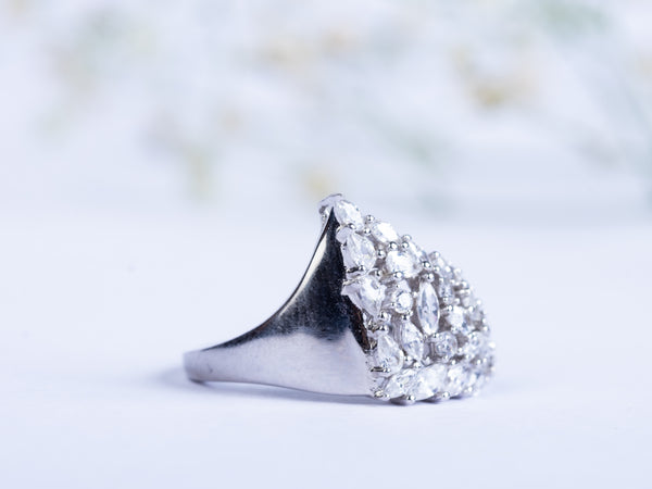 The Vertex Ring