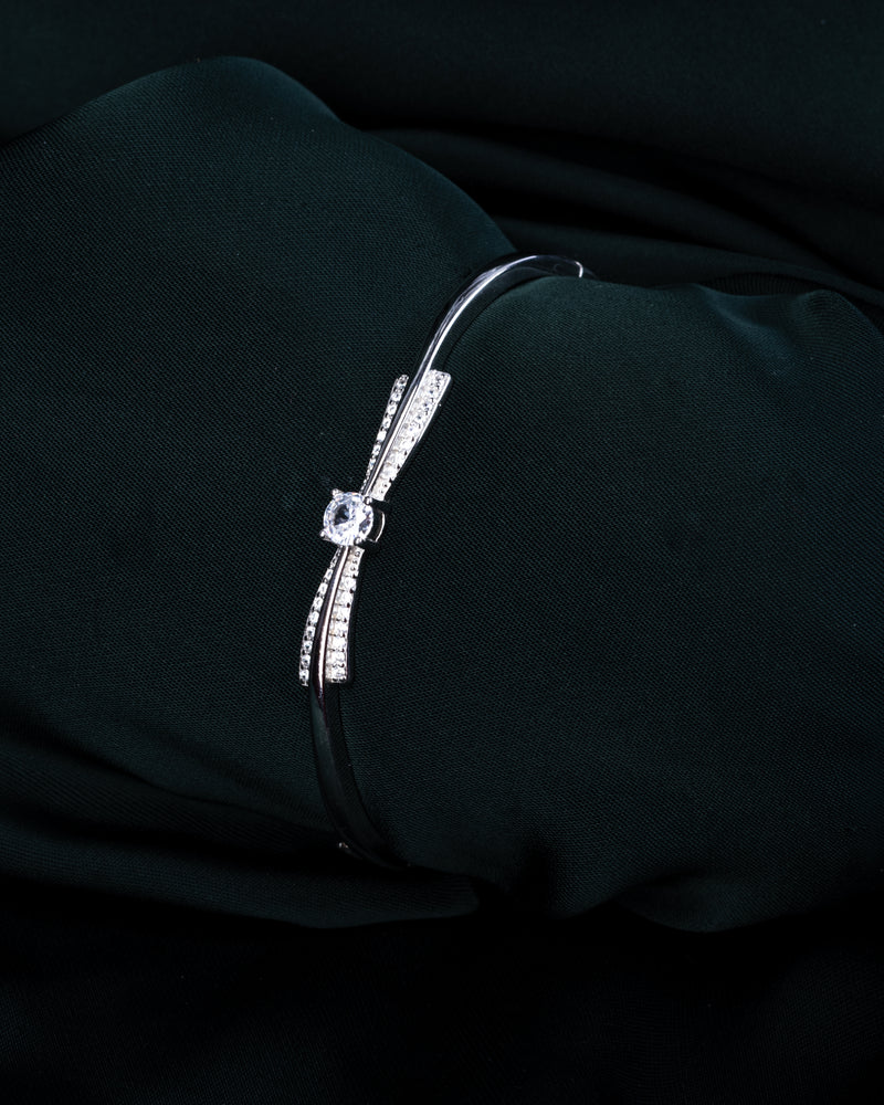 Timeless Knot Bracelet