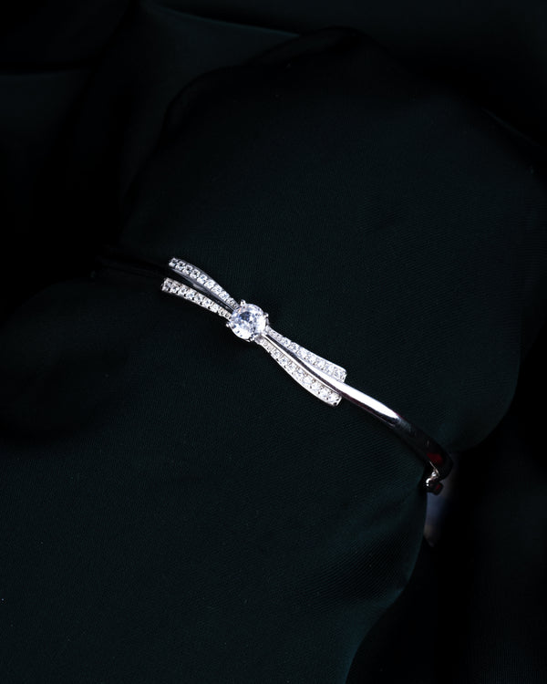 Timeless Knot Bracelet