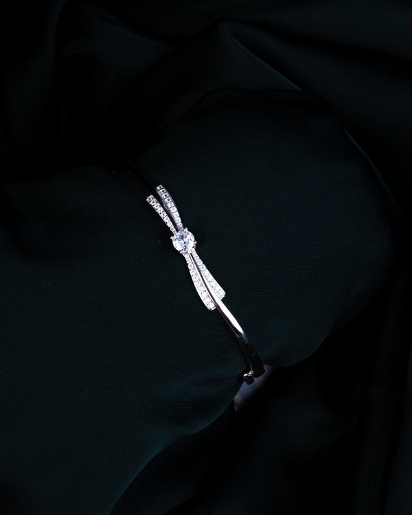 Timeless Knot Bracelet